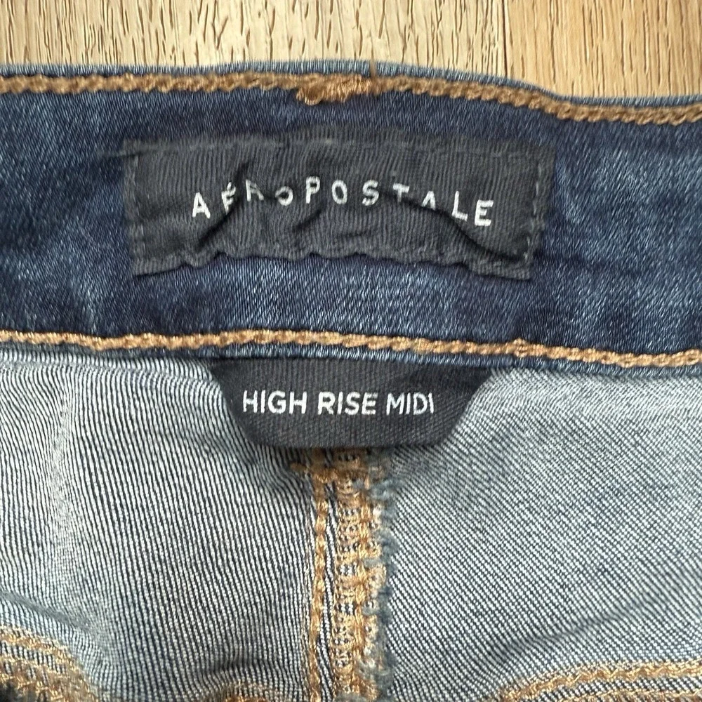 Aeropostale‎ Womens size 2 High Rise Dark Wash midi Cuffed Shorts